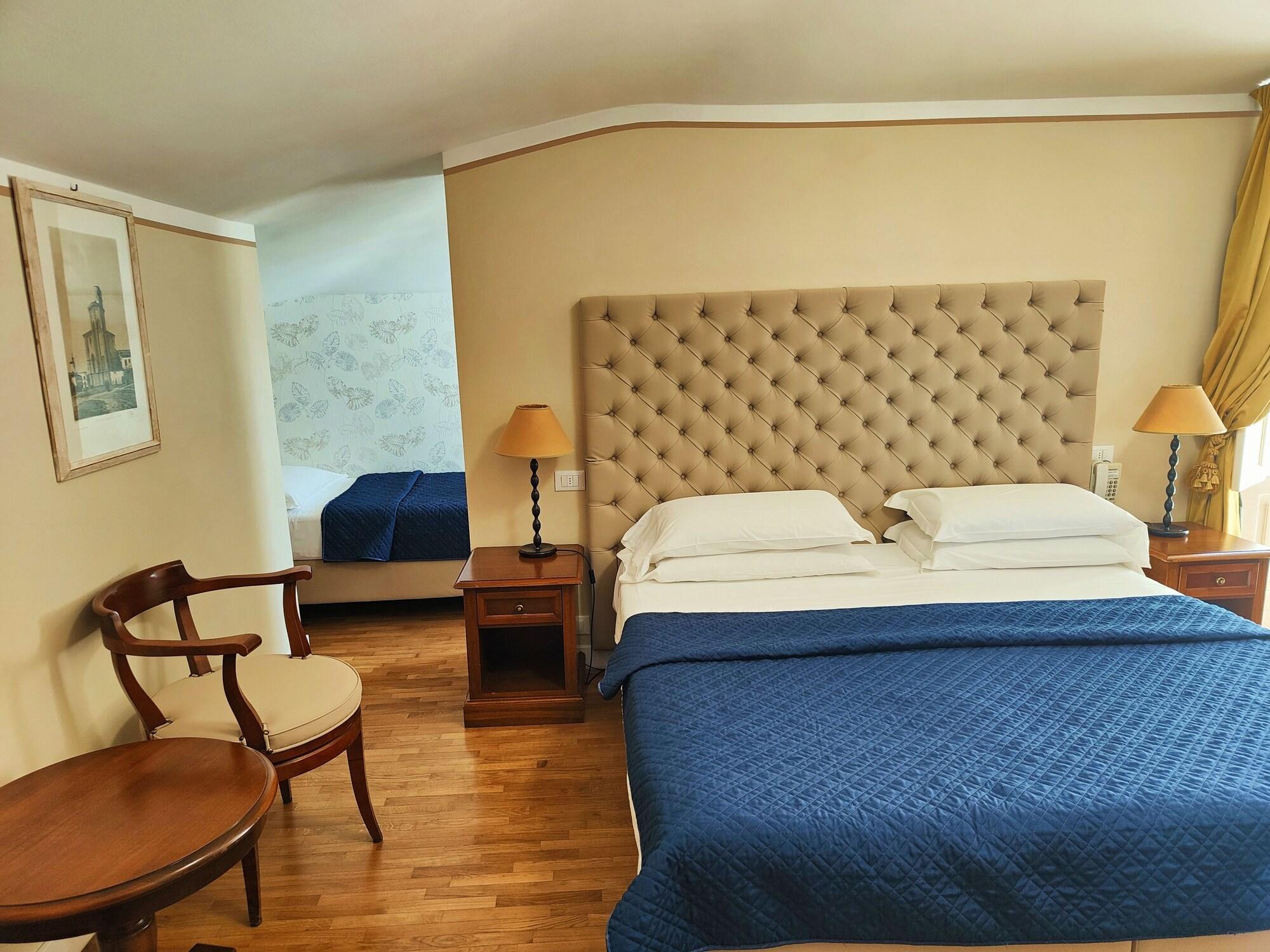 Europa Hotel 4*